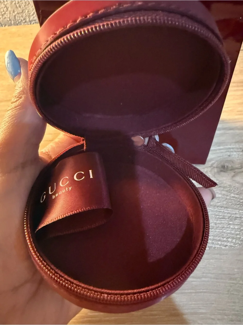 Gucci Beauty Burgundy Round Compact Case with Gift Bag